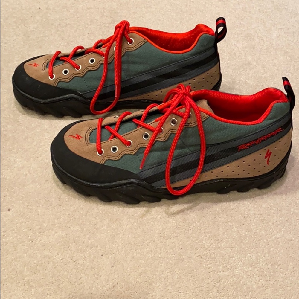 Shoes - Picture 2 of 3